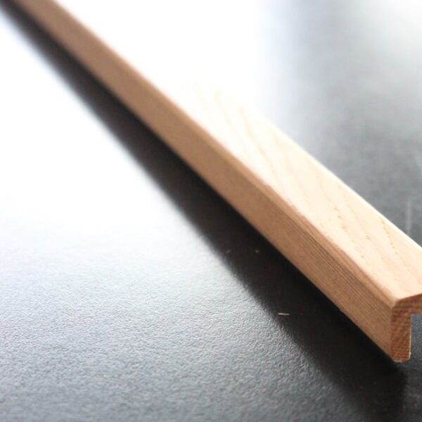 Baguette d'angle red cedar