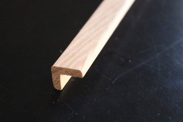 Baguette d&rsquo;angle de finition en cèdre
