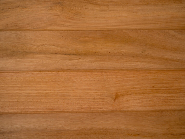 Bardage bois en Afzélia – 15 x 145 mm