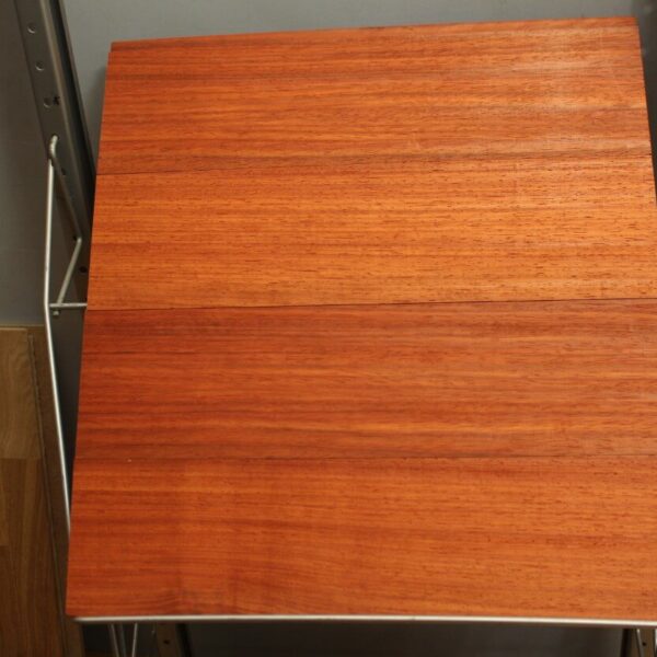 Lambris bois mural en Padouk