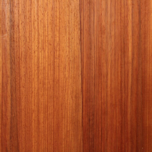 Lambris bois mural en Padouk